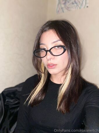 witch_roxie Nude Leaks OnlyFans Photo 15