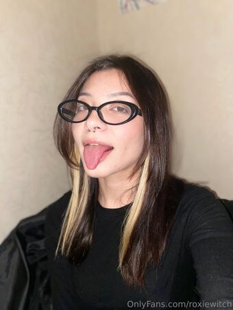witch_roxie Nude Leaks OnlyFans Photo 16