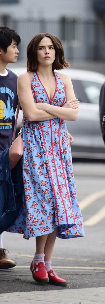 Zoey Deutch Nude Leaks OnlyFans Photo 341