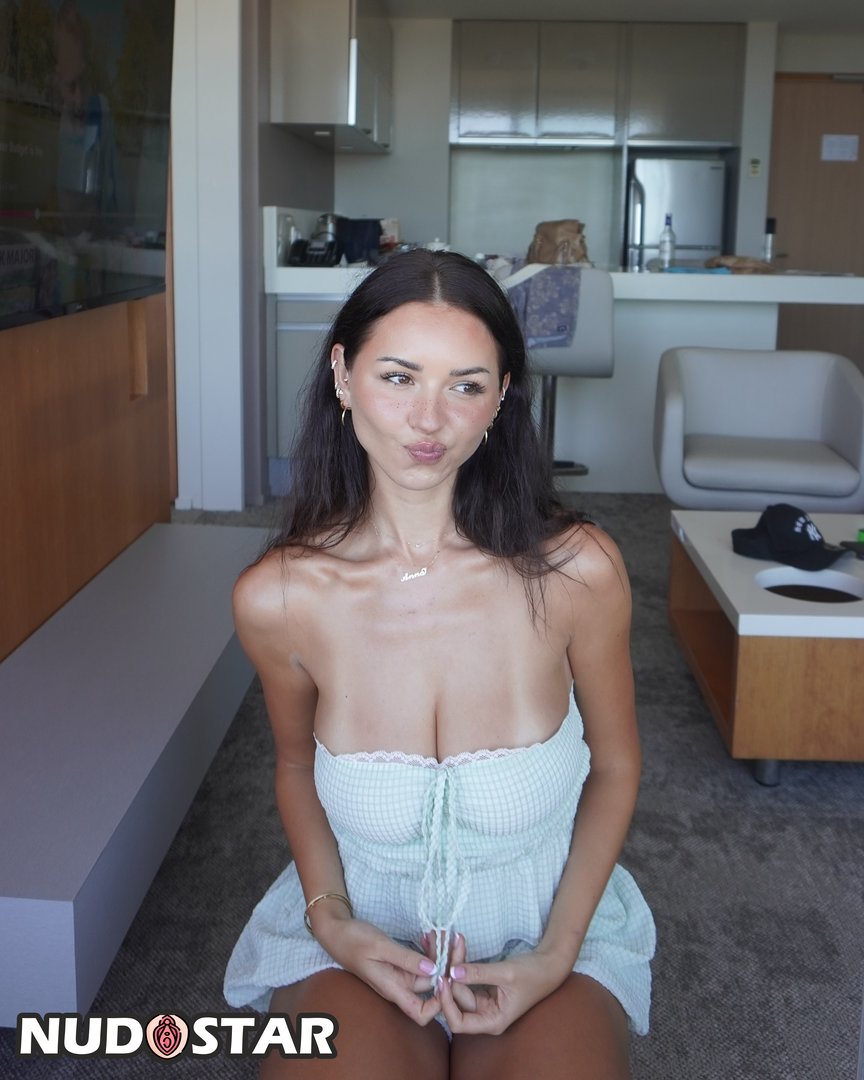 Anna Paul Leaked Photo 18