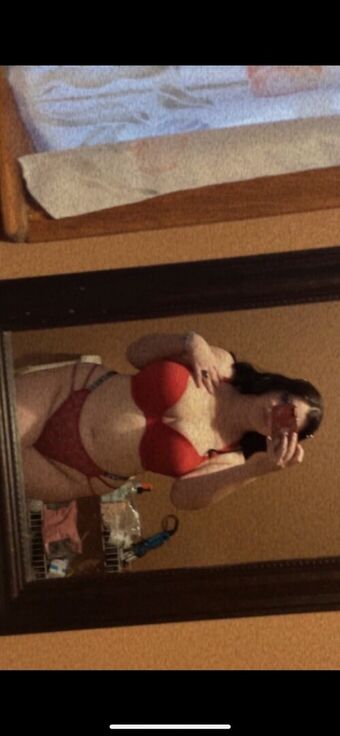 BustyGothTease Nude Leaks OnlyFans Photo 1