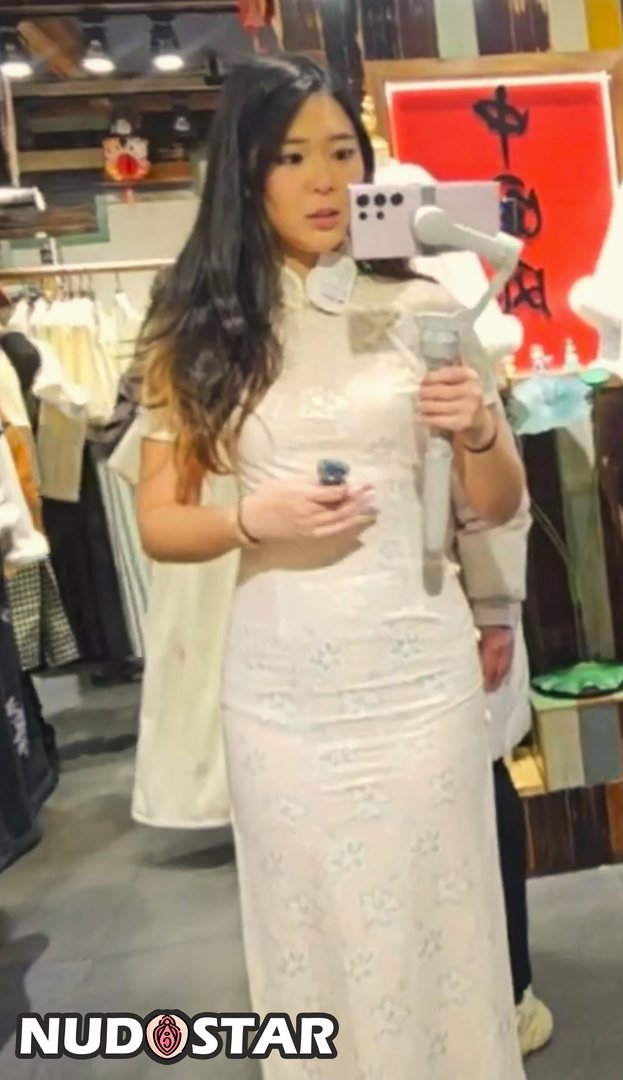 Extraemily Leaked Photo 9