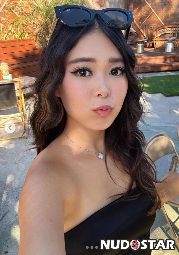 Extraemily Leaked Photo 7