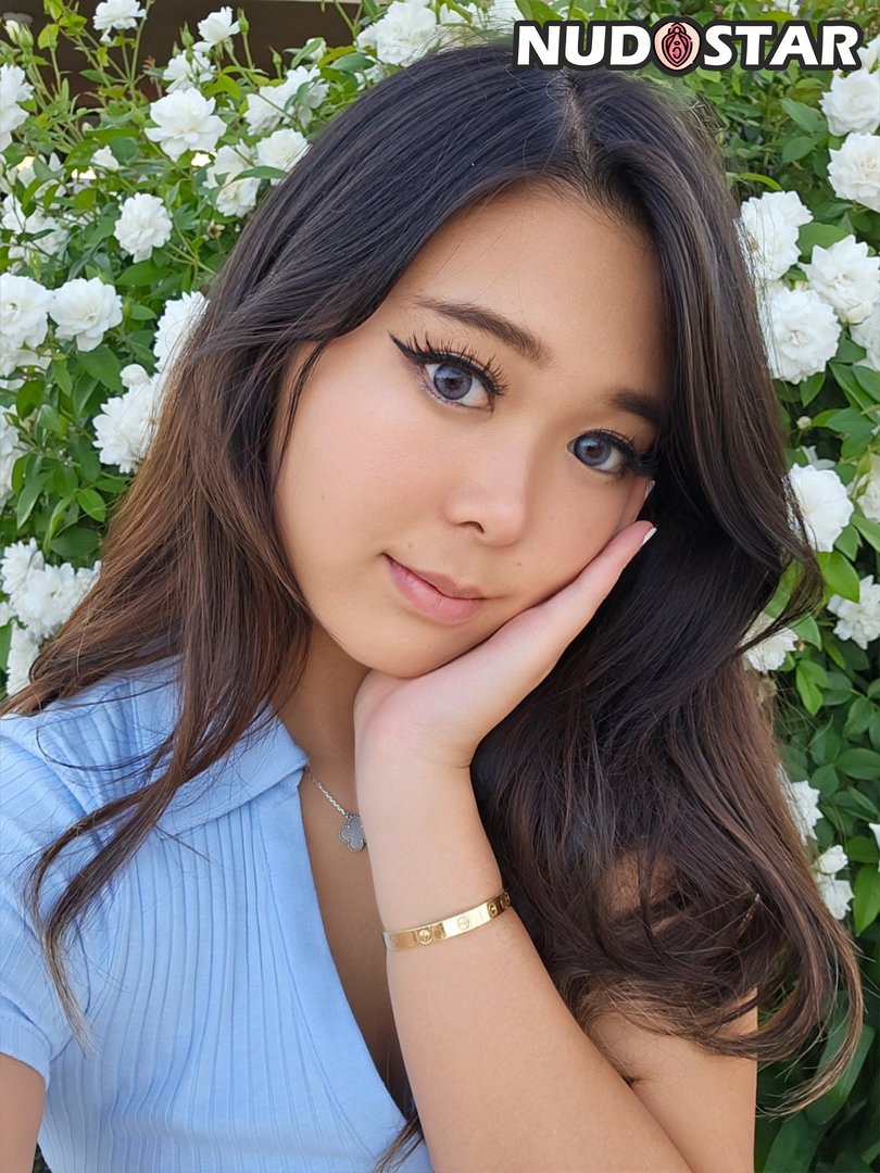 Extraemily Leaked Photo 3