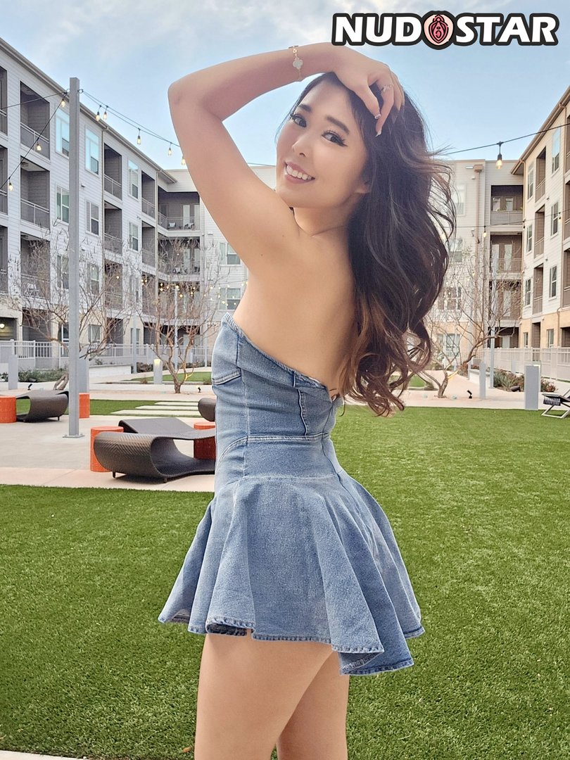 Extraemily Leaked Photo 16