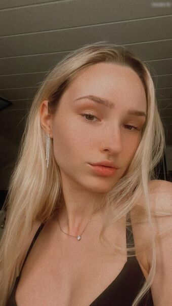 Lena Nude Leaks OnlyFans Photo 13