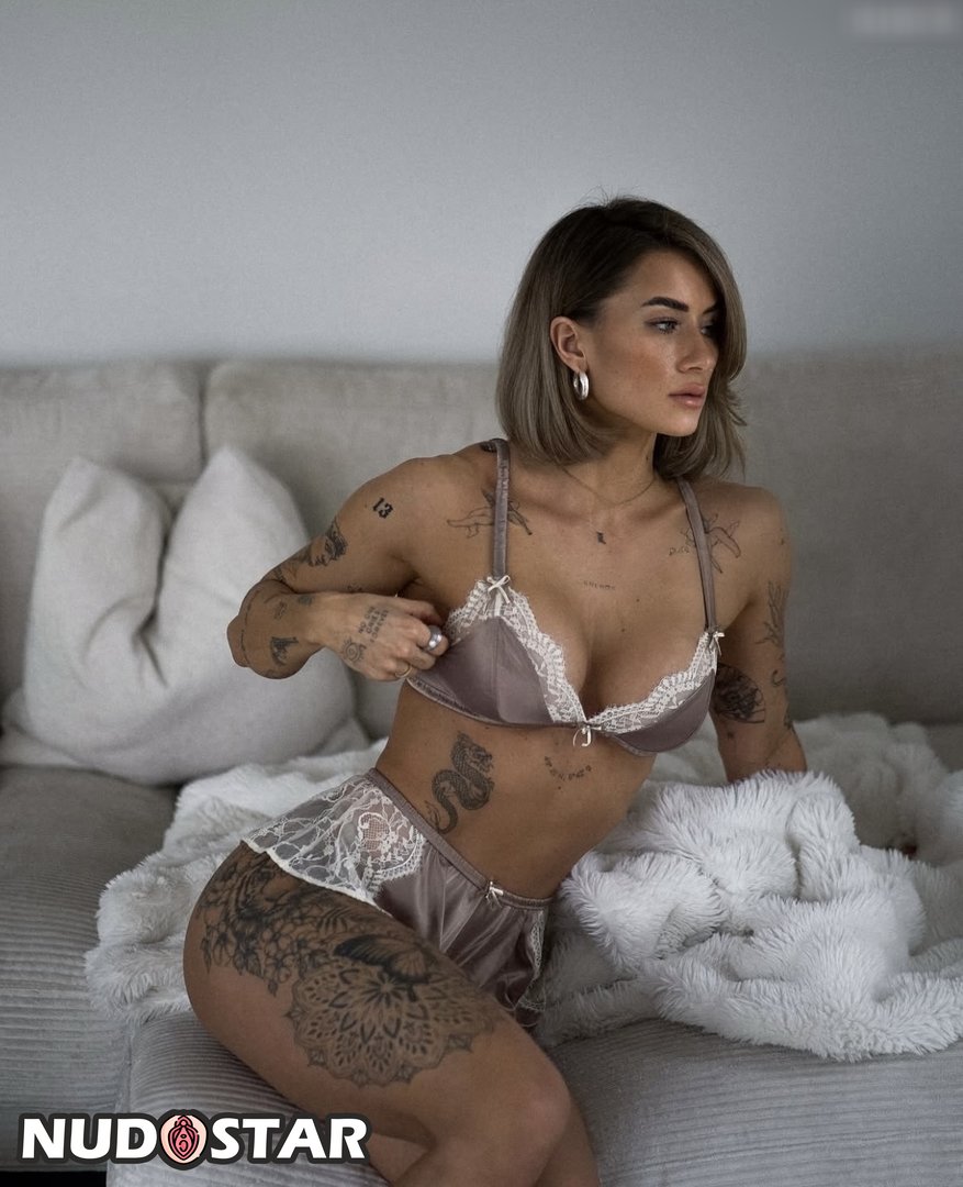 Lenaajoy Leaked Photo 17