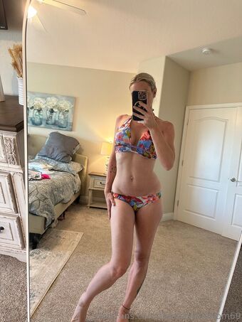 themaskedmom69 Nude Leaks OnlyFans Photo 26