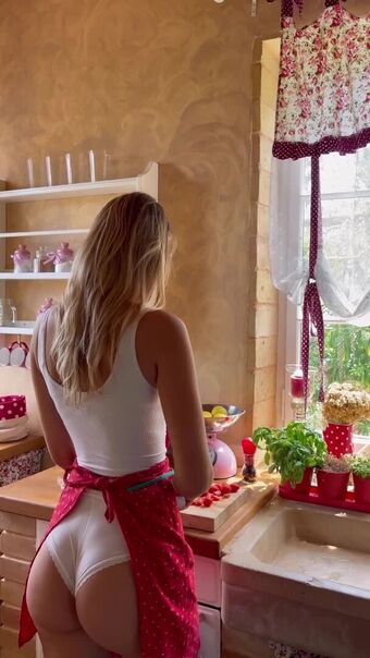 Anyatrades Nude Leaks OnlyFans Photo 21