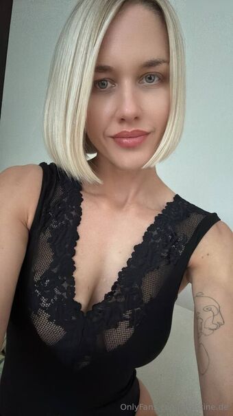 christine.de / christinedecarvalho Nude Leaks OnlyFans Photo 1