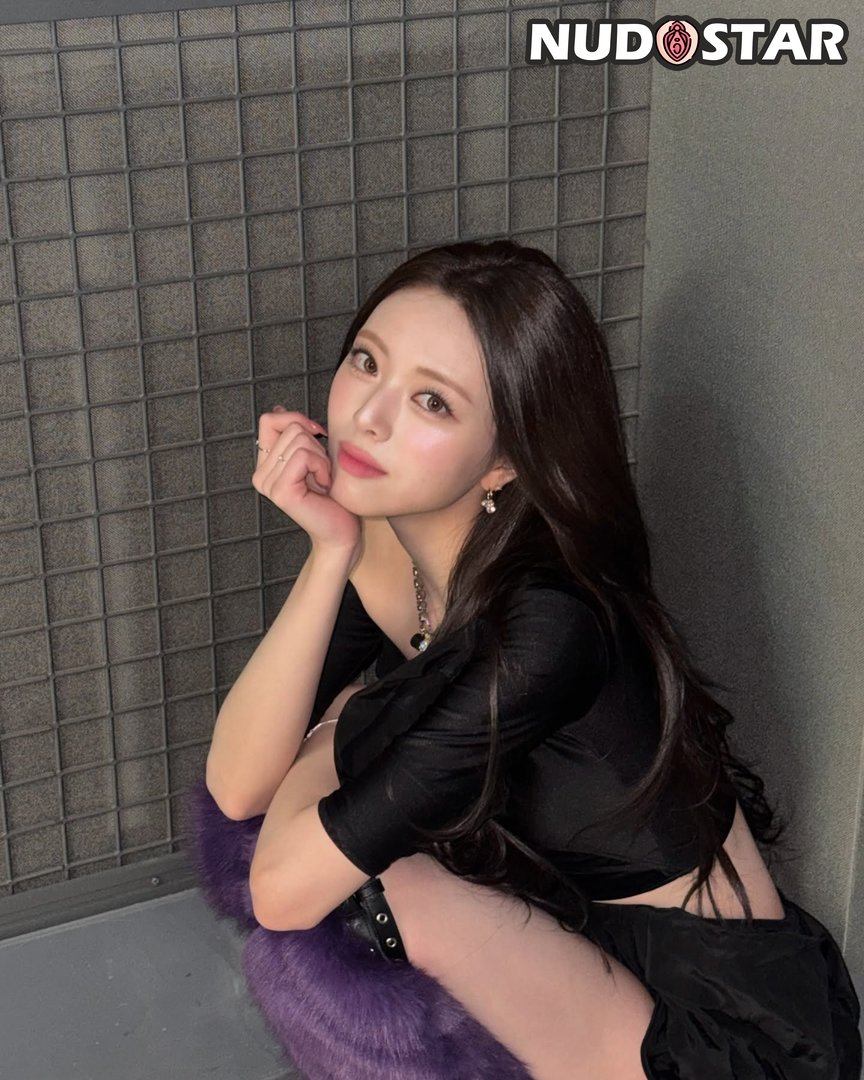 Itzy All in Us Leaked Photo 7