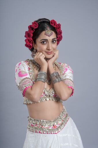 Kiara Advani Nude Leaks OnlyFans Photo 13