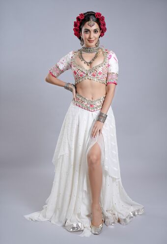 Kiara Advani Nude Leaks OnlyFans Photo 15