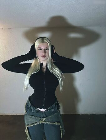 Laura.z57 Nude Leaks OnlyFans Photo 25