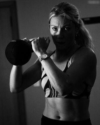 Mikaela Shiffrin Nude Leaks OnlyFans Photo 36