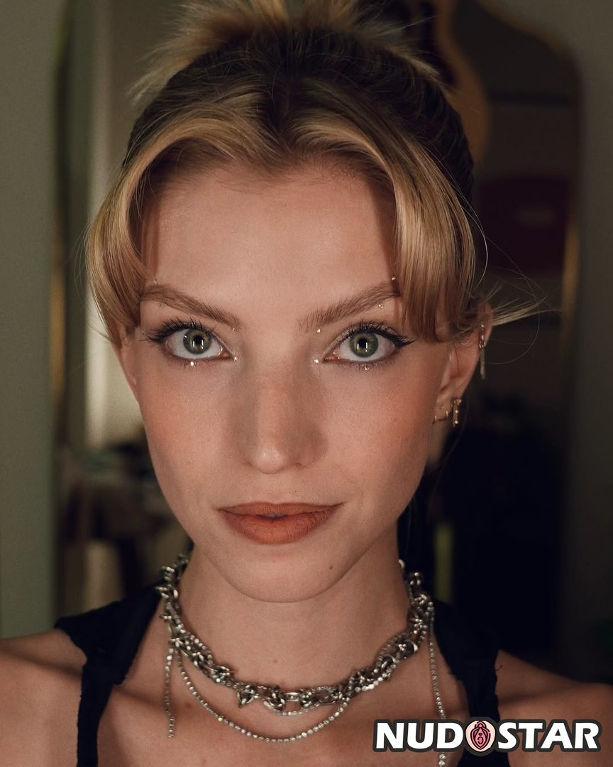 Niamh Adkins Leaked Photo 10