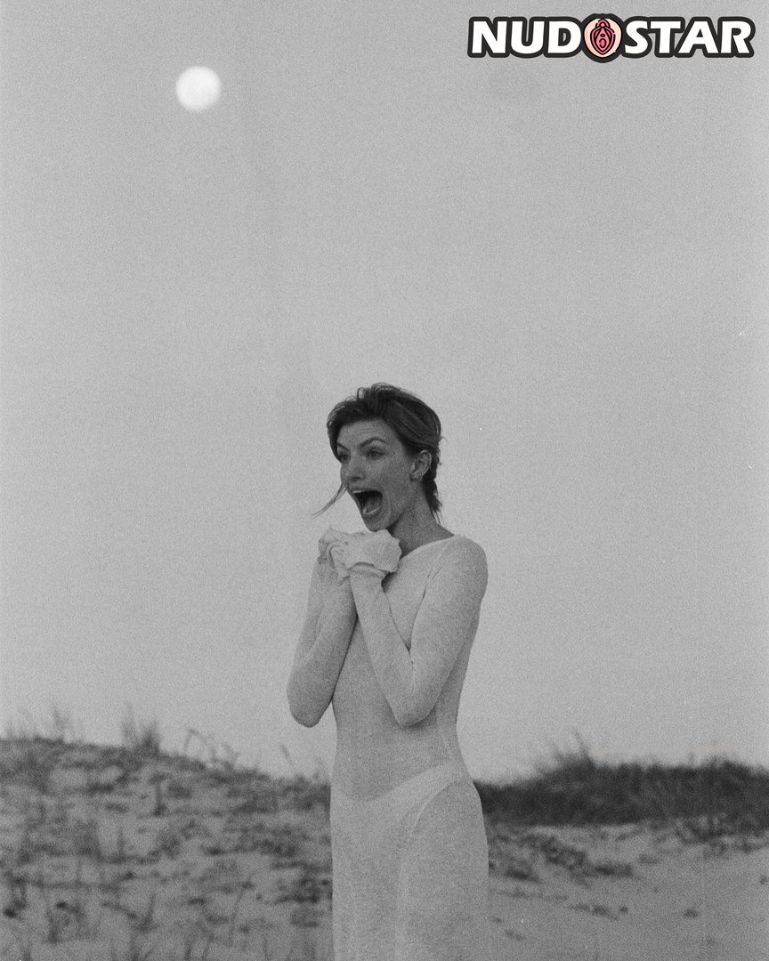 Niamh Adkins Leaked Photo 8