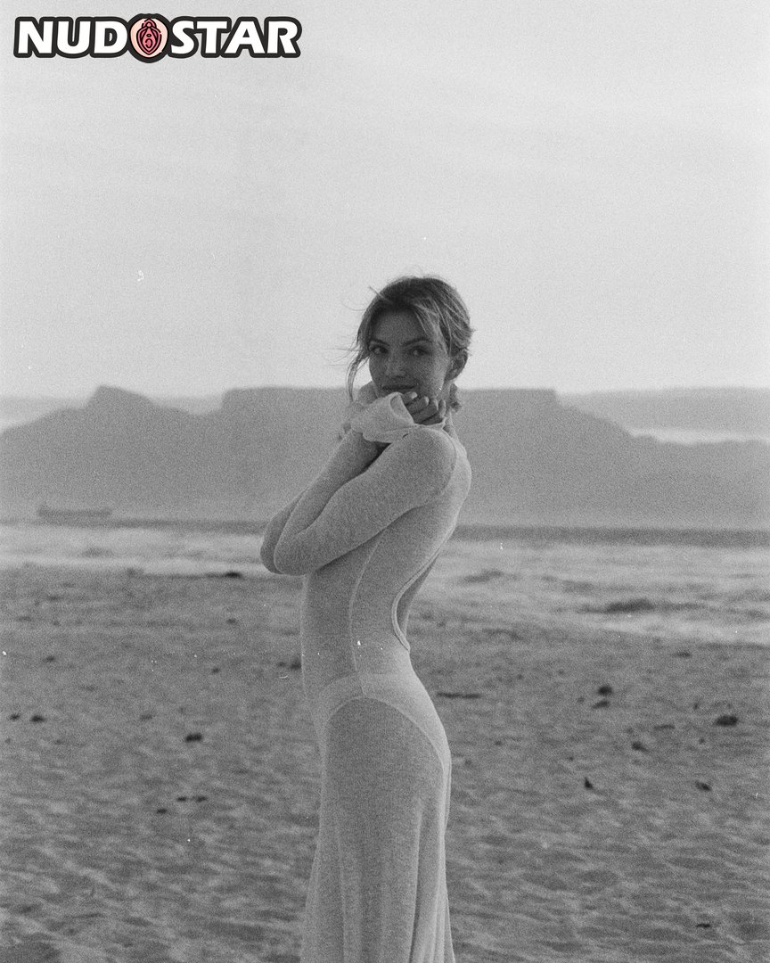 Niamh Adkins Leaked Photo 6