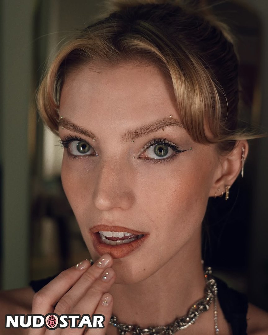 Niamh Adkins Leaked Photo 4