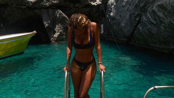 Paola Locatelli Nude Leaks OnlyFans Photo 99