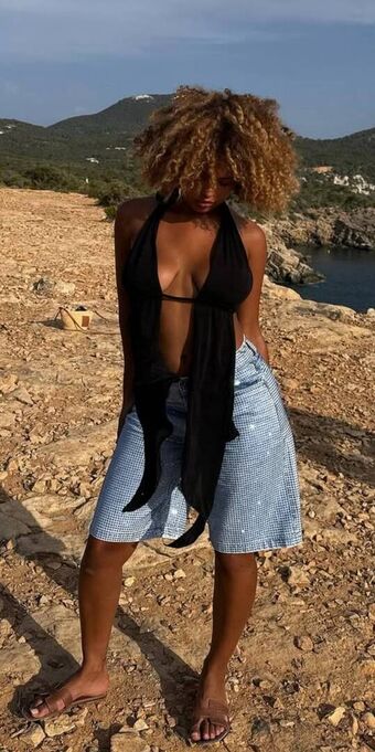 Paola Locatelli Nude Leaks OnlyFans Photo 107