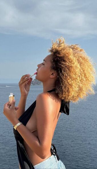 Paola Locatelli Nude Leaks OnlyFans Photo 106