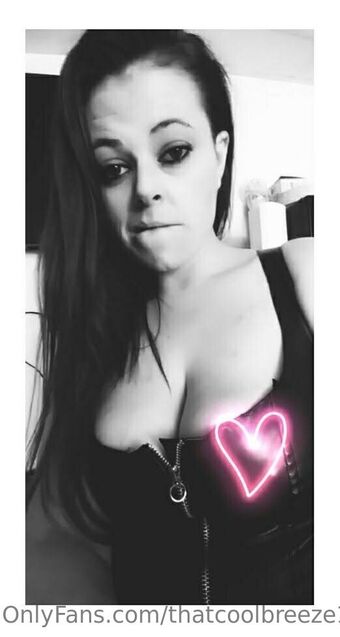 thatcoolbreeze1317 Nude Leaks OnlyFans Photo 5