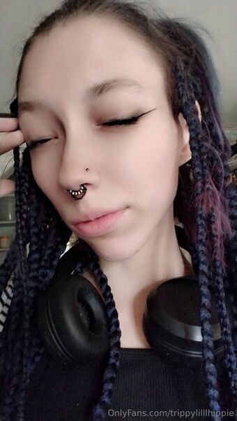 trippylilllhippie Nude Leaks OnlyFans Photo 13