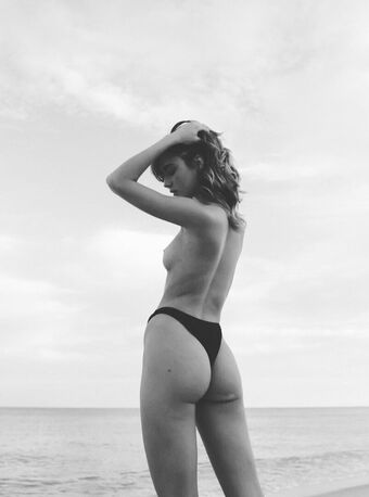 Leah Rose Nude Leaks OnlyFans Photo 7