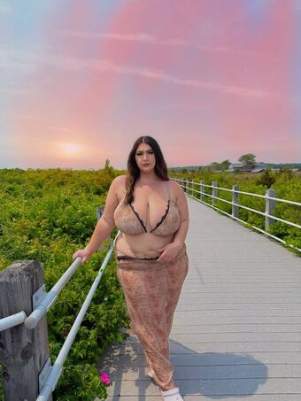 Lizzybbeauty Nude Leaks OnlyFans Photo 7