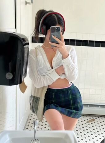 Thea Howe Aka Nude Leaks OnlyFans Photo 18