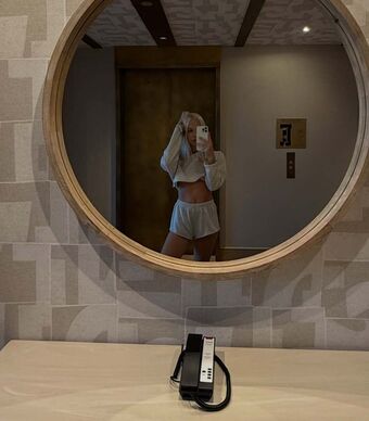 Julia Tate Nude Leaks OnlyFans Photo 21