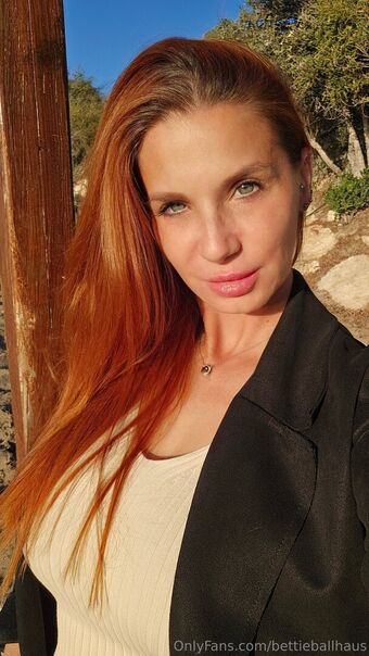 bettieballhaus Nude Leaks OnlyFans Photo 34