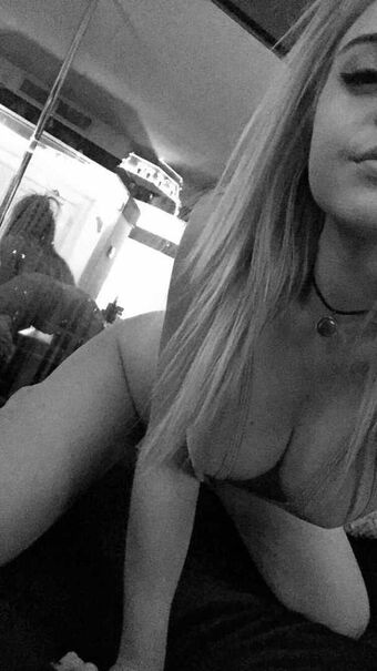 Chelseavundaland Nude Leaks OnlyFans Photo 49