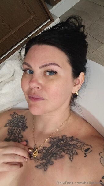 hellafoxxy Nude Leaks OnlyFans Photo 9