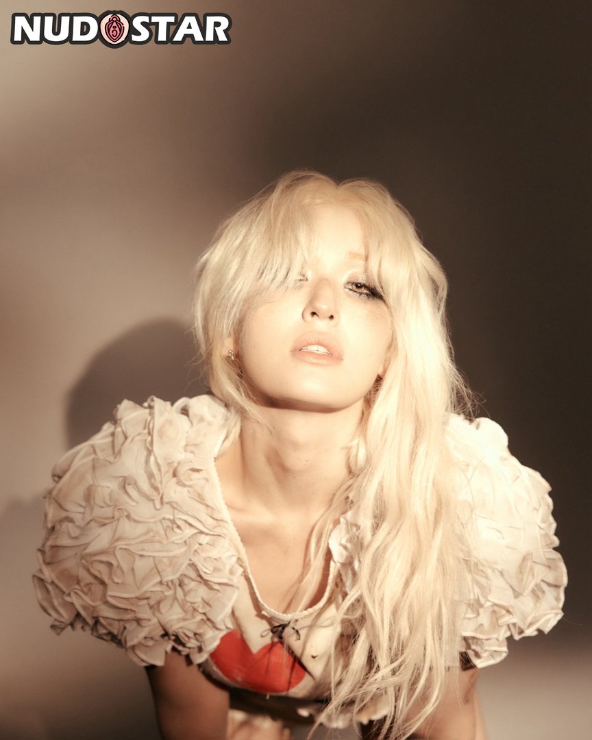 Jeon_Somi Leaked Photo 23