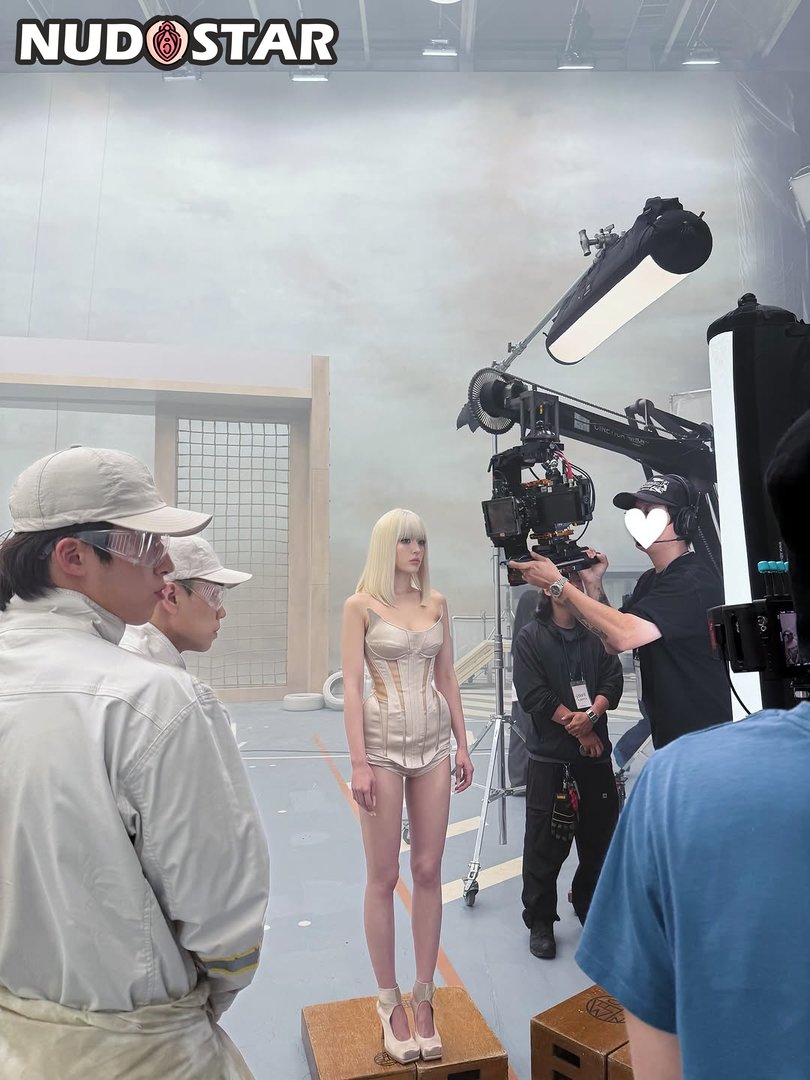 Jeon_Somi Leaked Photo 13