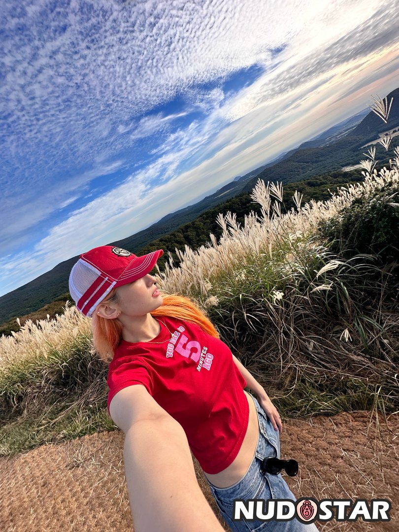 Jeon_Somi Leaked Photo 3