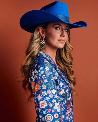 Lainey Wilson Nude Leaks OnlyFans Photo 44