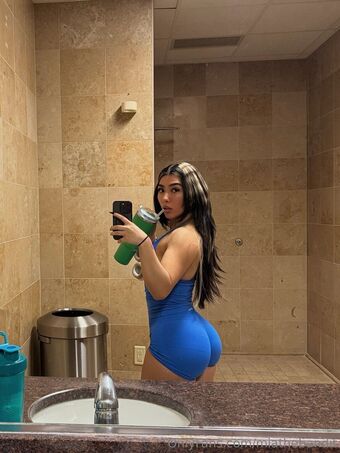 miathebandit Nude Leaks OnlyFans Photo 7