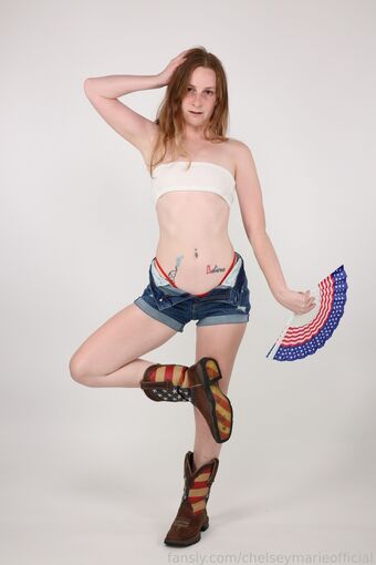 chelseymarieofficial Nude Leaks OnlyFans Photo 17