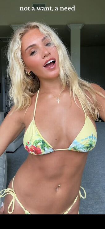 Lily Garofalo Nude Leaks OnlyFans Photo 9