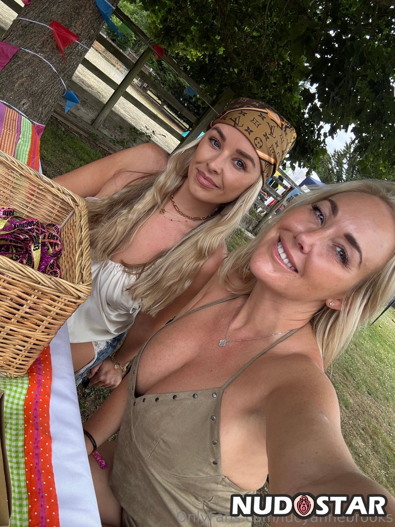 Lucyannebrooks Leaked Photo 22