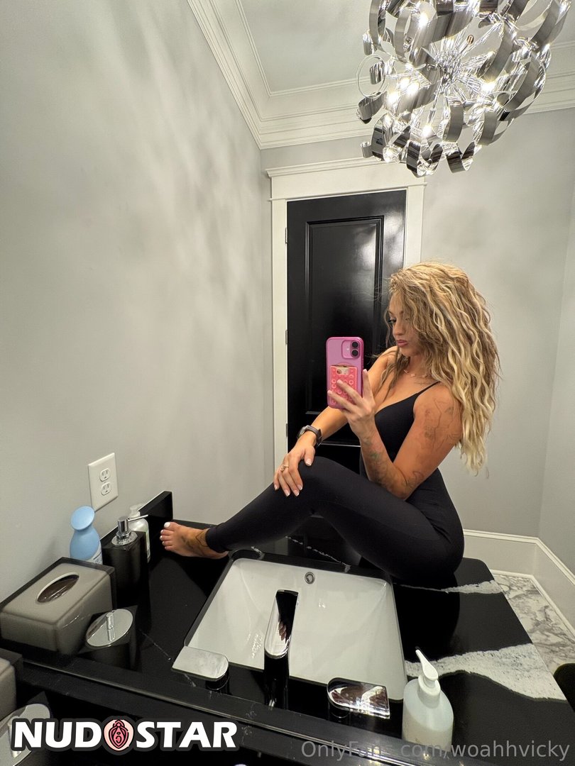 Woahhvicky Leaked Photo 8
