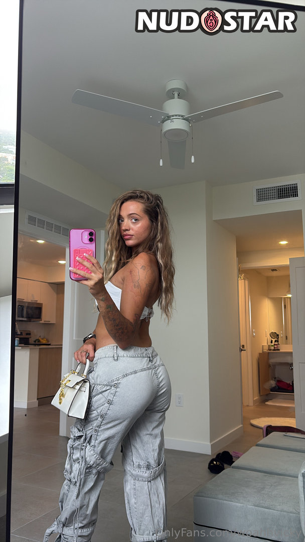 Woahhvicky Leaked Photo 21