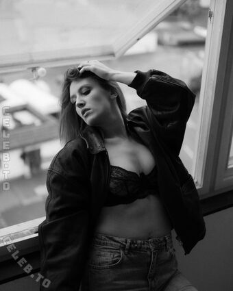 Aimée Pienschke Nude Leaks OnlyFans Photo 14