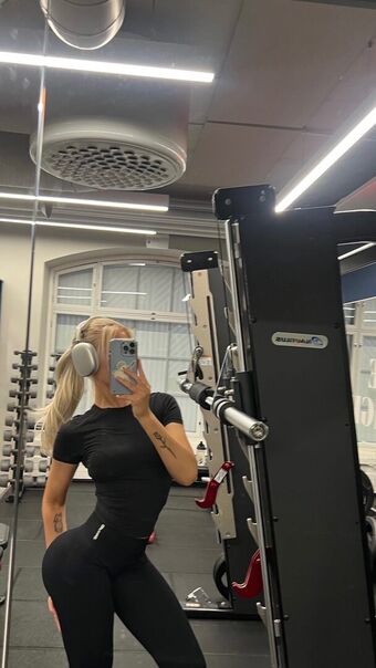 Annagretaaaa Nude Leaks OnlyFans Photo 50