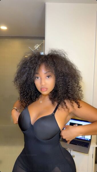 Joia Lexandri Nude Leaks OnlyFans Photo 1