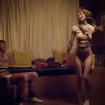 Kimiko Glenn Nude Leaks OnlyFans Photo 92