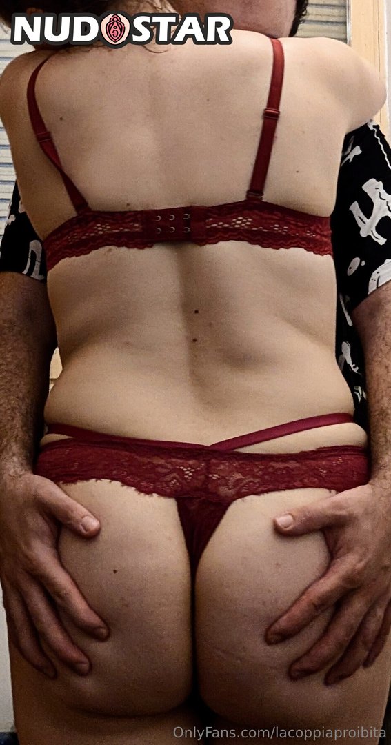 Lacoppiaproibita Leaked Photo 14